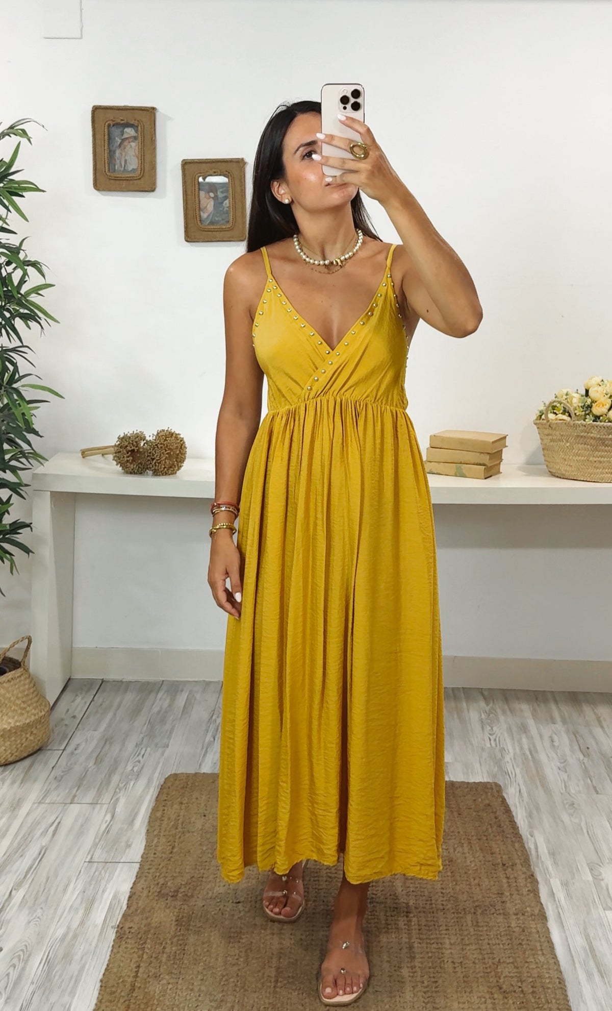Vestido con Tachas
