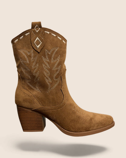 Botín estilo cowboy