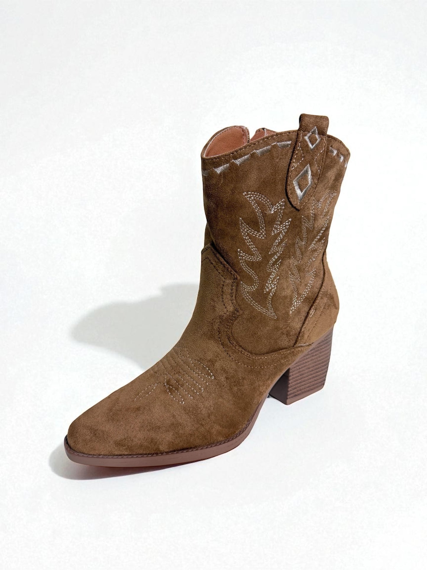 Botín estilo cowboy