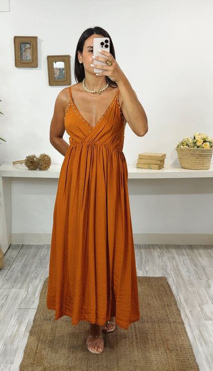 Vestido con Tachas