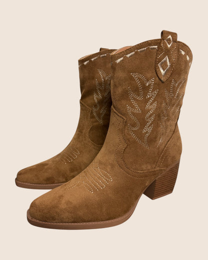 Botín estilo cowboy